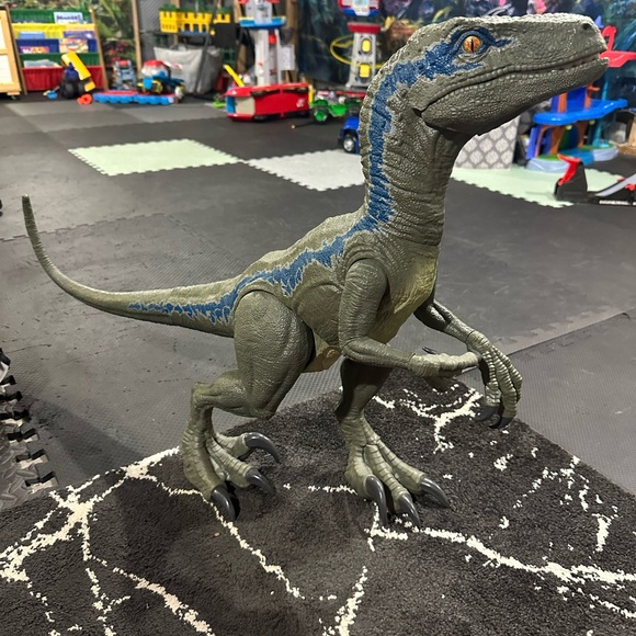 Jurassic World Raptor - Picture 5 of 6